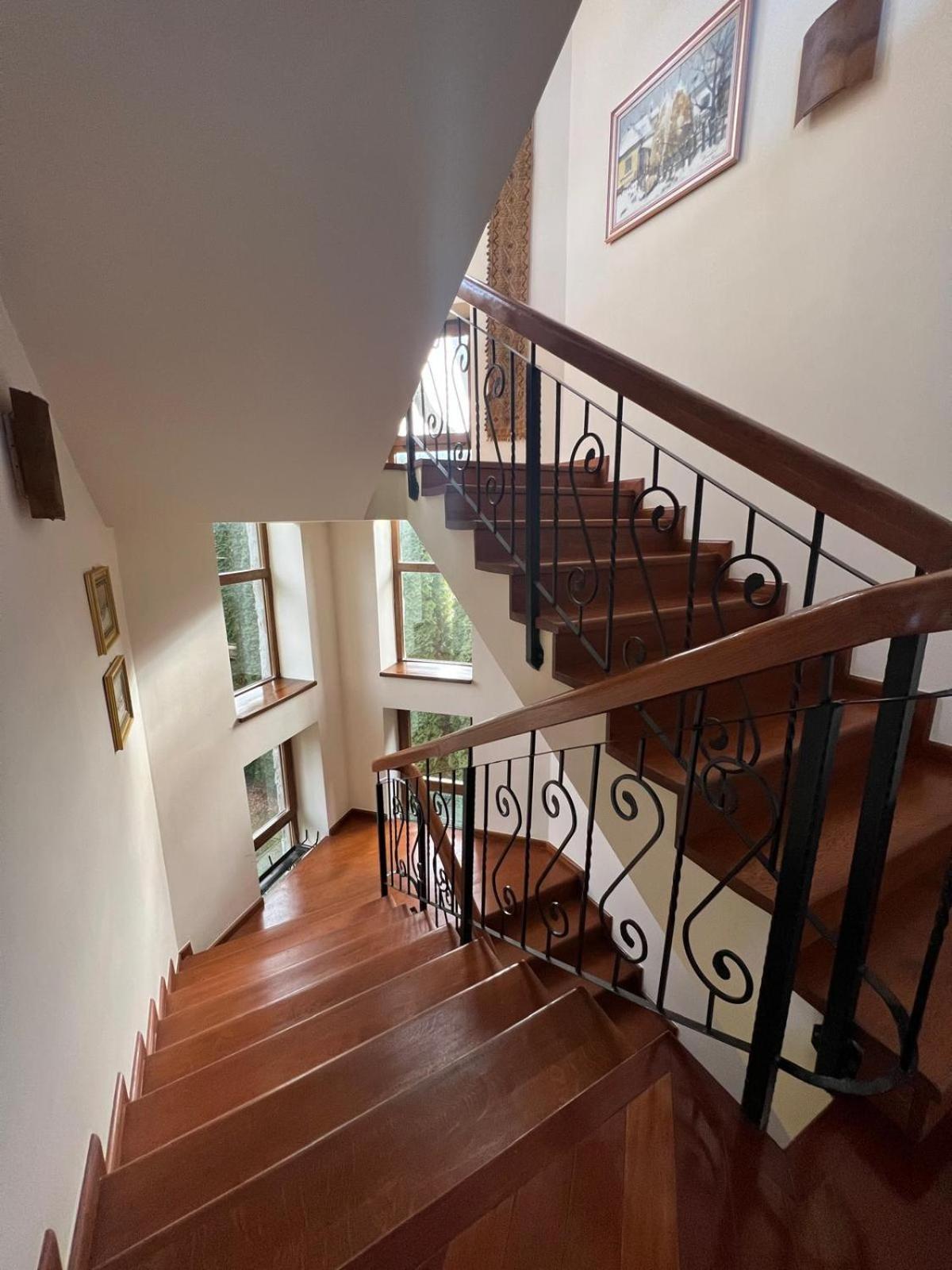 Wine Cellar Villa With Beautiful Garden In Sinaia - Busteni Poiana Tapului Exterior photo